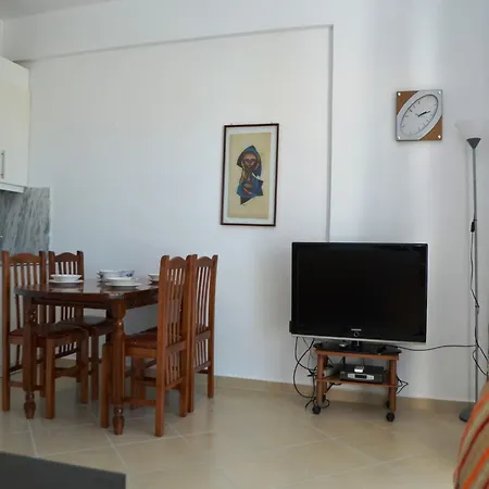 Apartment In Saranda Near Ionian Sea (Adults Only) * ساراندا