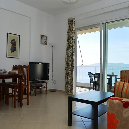 Apartment In Saranda Near Ionian Sea (Adults Only) * ساراندا